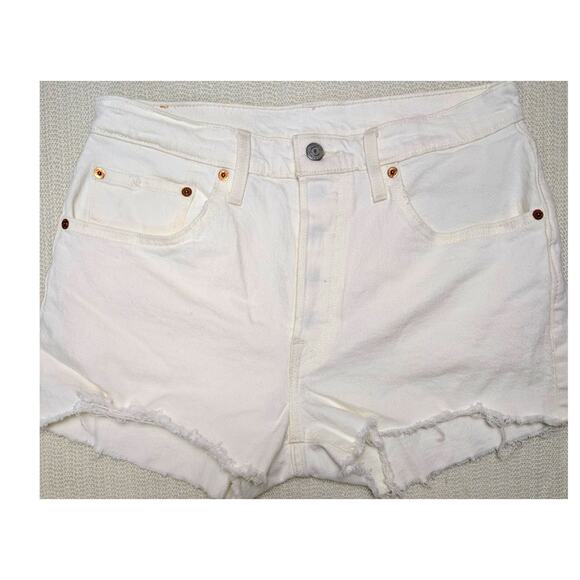 Levi's 501 Original Highrise Women's Cutoff Shorts 2.5 inseam Button Fly Size 30 - Picture 1 of 12